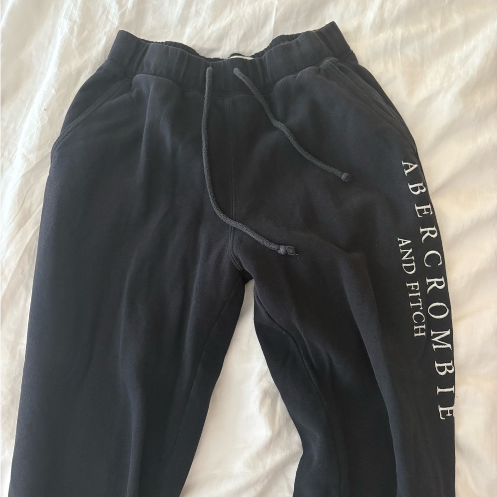 Abercrombie & Fitch Cuffed Sweatpants